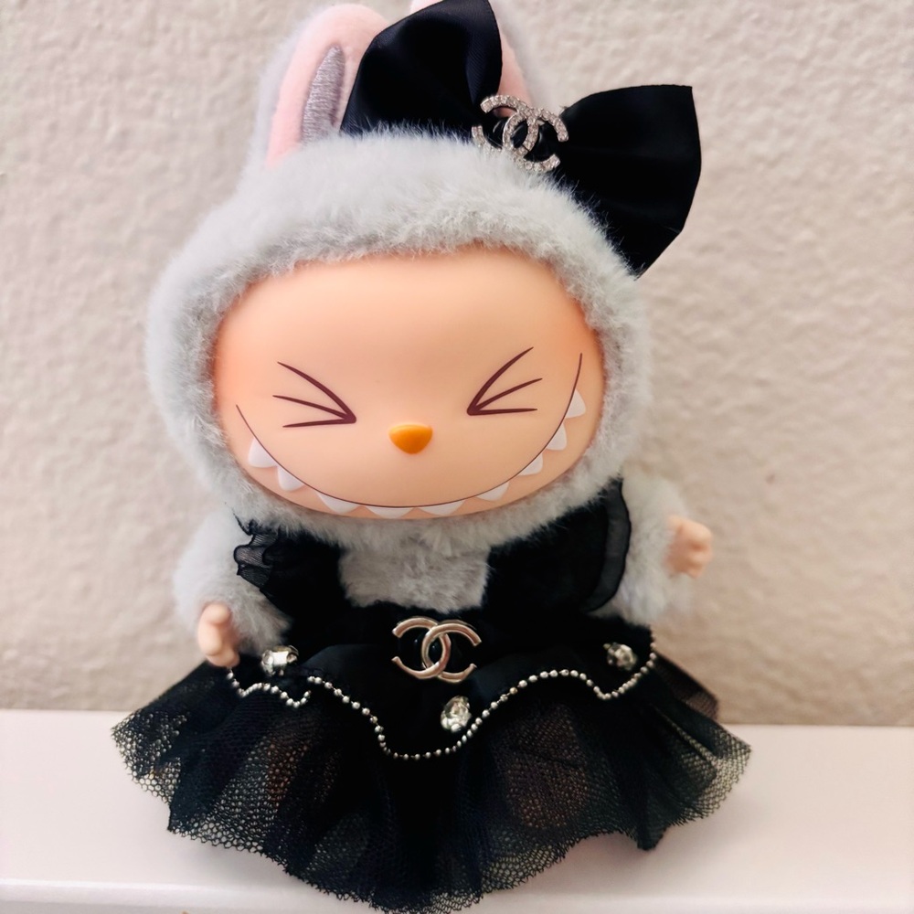 Labubu Clothes & Outfit (Not including the dolls)